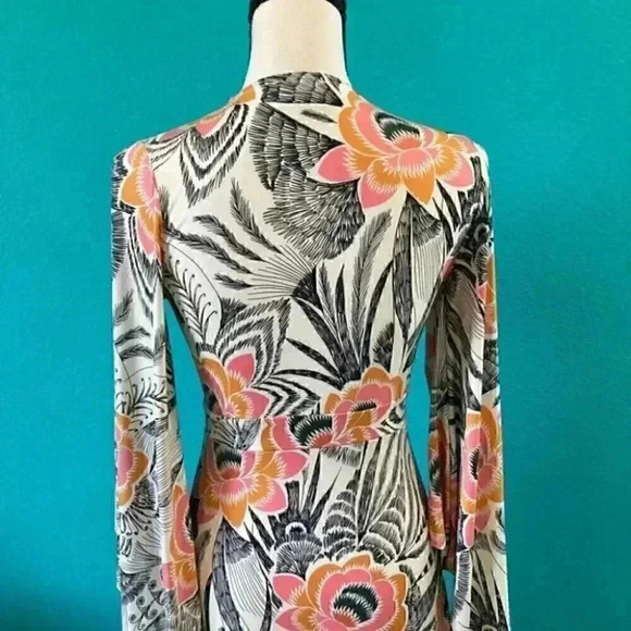 Veronica M. floral flowy dress in size small - Picture 5 of 7